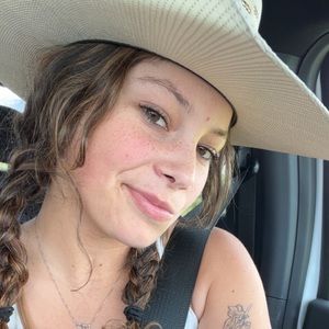 Meet your Posher, Paris